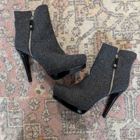 Stuart Weitzman chippy booties 8.5 Grey Square Toe Stiletto - Picture 3 of 9